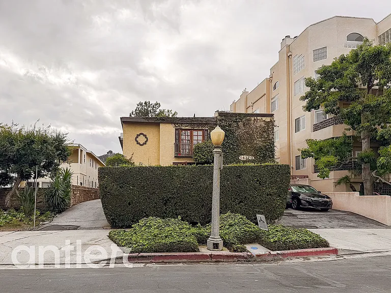 14271 Dickens St #A8 — Photo 18