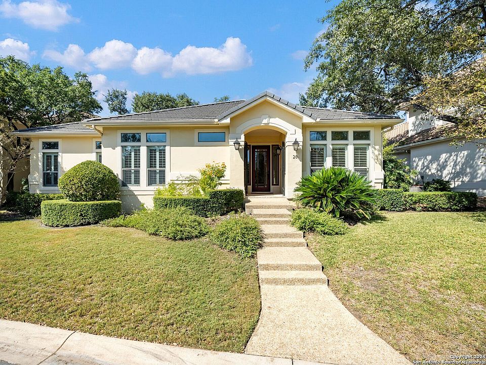 1st image of 28 WORTHSHAM DR