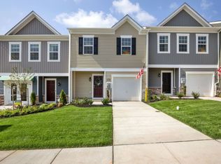 320 Maple Run Dr, York, PA 17404