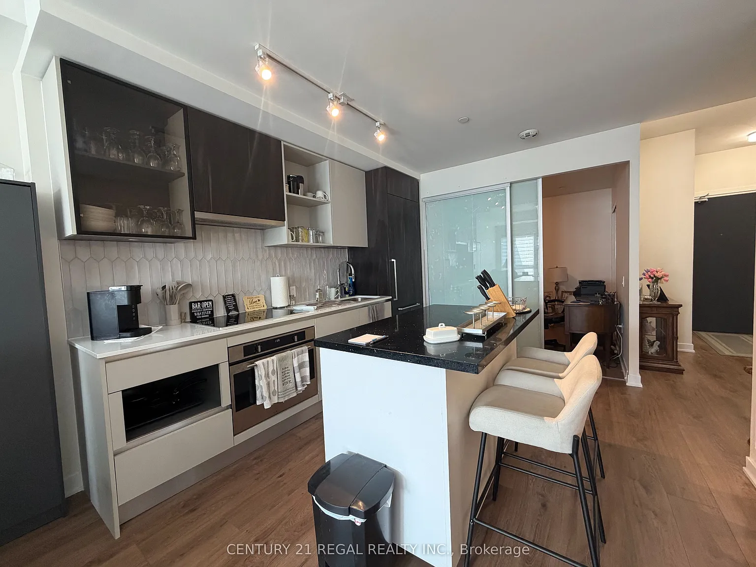 2 bed, $2,600 — Photo 2