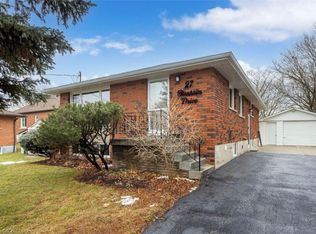 27 Blenheim Dr, Hamilton, ON L8E1W1