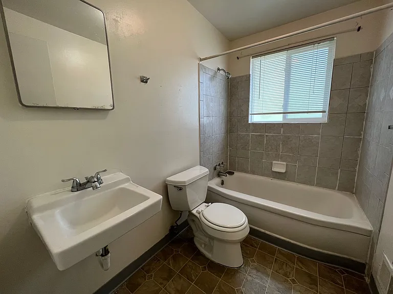 Everett4560-66 — Photo 26