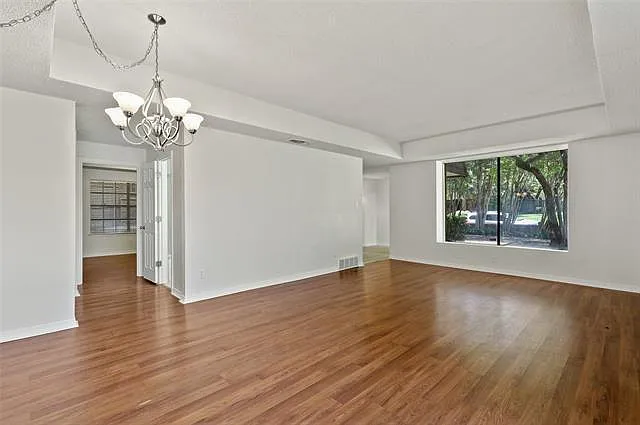 1821 Hillcrest St #1821 — Photo 5