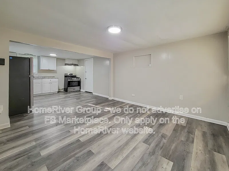 3 bed, 1.0 bath, 749 sqft, $1,250 — Photo 3