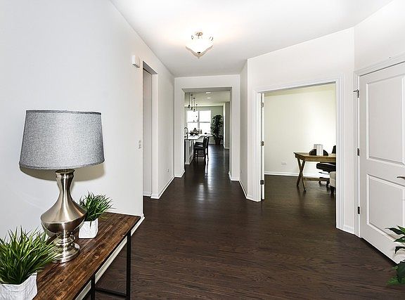 3rd image of 10 Vine St
