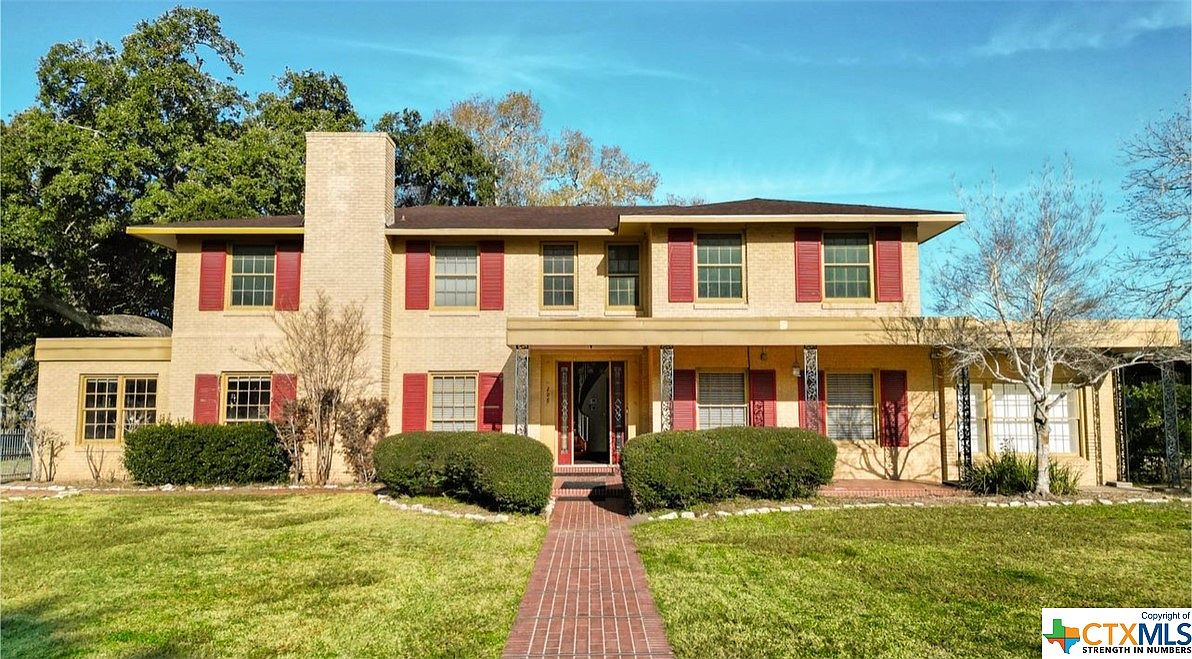 208 W Putnam Ave, Ganado, TX 77962 MLS 531632 Zillow