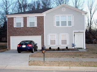 3118 Pikes Peak Dr, Gastonia, NC 28052