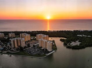 17 Bluebill AVE #1005, NAPLES, FL 34108