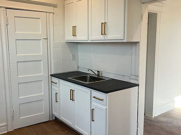 2nd image of 790 S 18th St #1B---1B