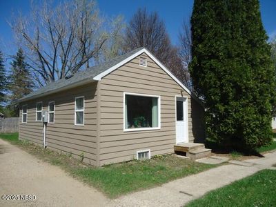 519 6th Ave NE, Watertown, SD, 57201