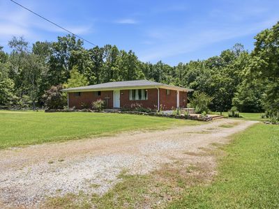 1921 Lick Creek Rd, Linden, TN, 37096