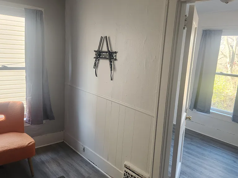 323 Rosewood Ave #2 — Photo 6