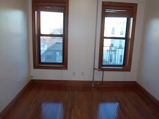 Rented by Maximus Realty Group | media 61