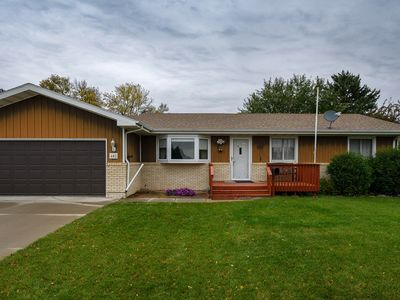 402 Tulsa Dr, Bismarck, ND, 58504