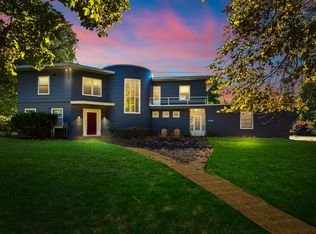 1739 Embury Rd, Kalamazoo, MI 49008