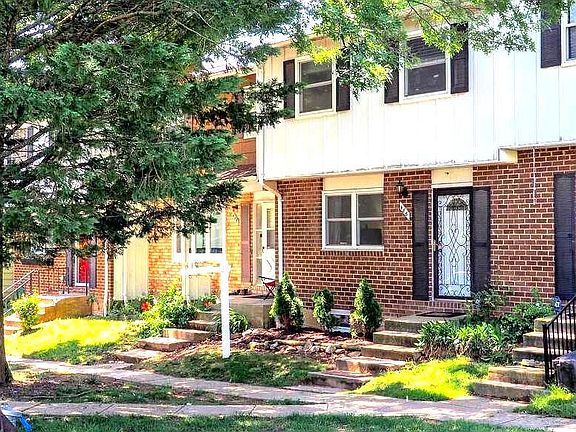 2nd image of 486 Norvelle Ct