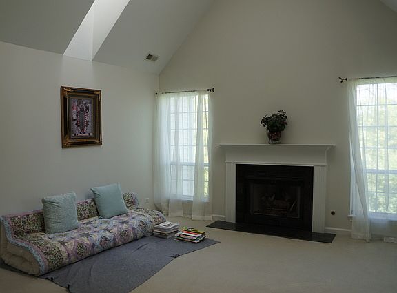 2nd image of 135 N Welwyn St