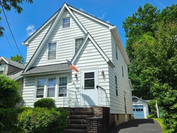 12 Brook Pl, Bloomfield Twp., NJ 07003