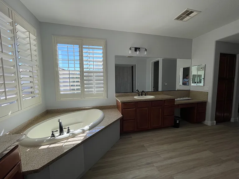 3305 E Windsor Dr — Photo 10