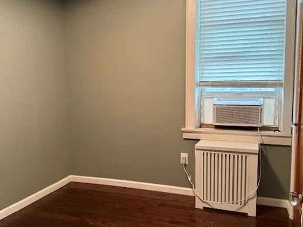 33 62nd Street image 7 of 20