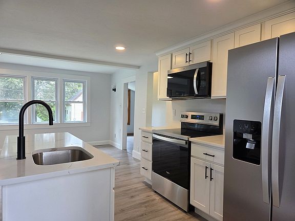2nd image of 15 Dublin St