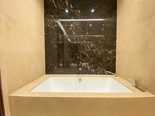 Rented by Compass | media 31