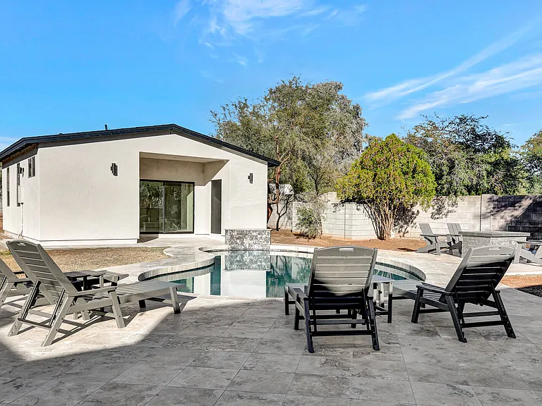 Pool, casita.