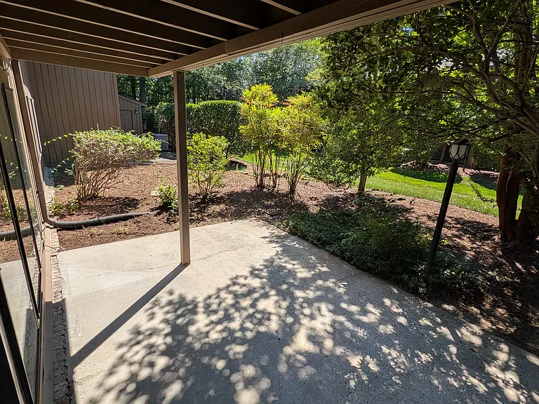 303 Oak Tree Dr — Photo 20