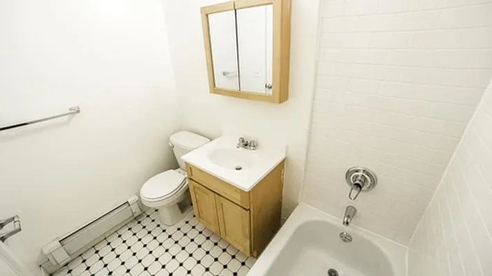 Rented by Nooklyn NYC LLC | media 17