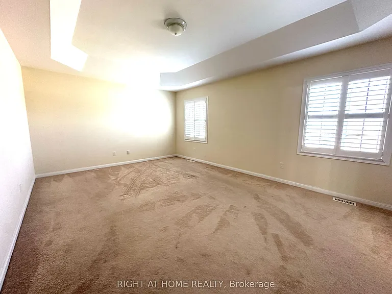 116 Hurst Dr — Photo 28