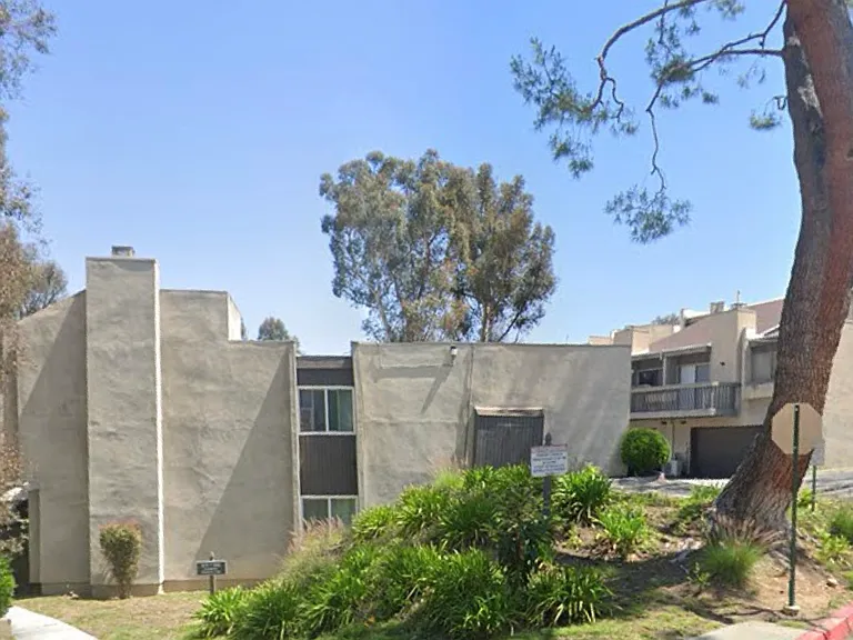 1878 Rainbow Terrace Ln — Photo 4