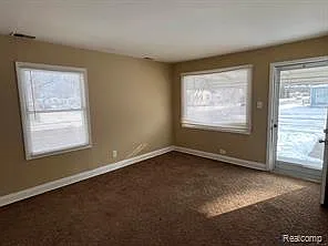 11123 Hudson Ave — Photo 6