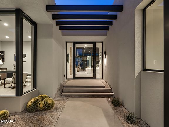 3rd image of 6384 W Rockpoint Ridge Pl
