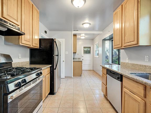 5th image of 4600 Cunningham St