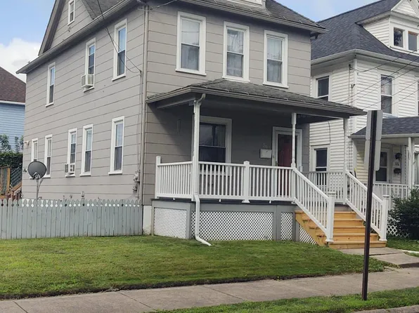 56 John St, Kingston, PA 18704