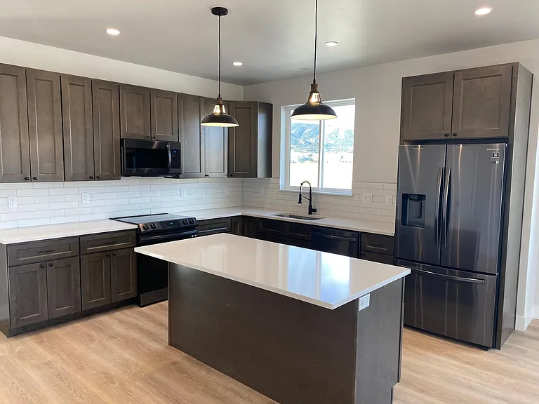 10717 Engelmann Ave — Photo 2