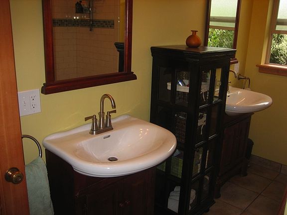Bath upper