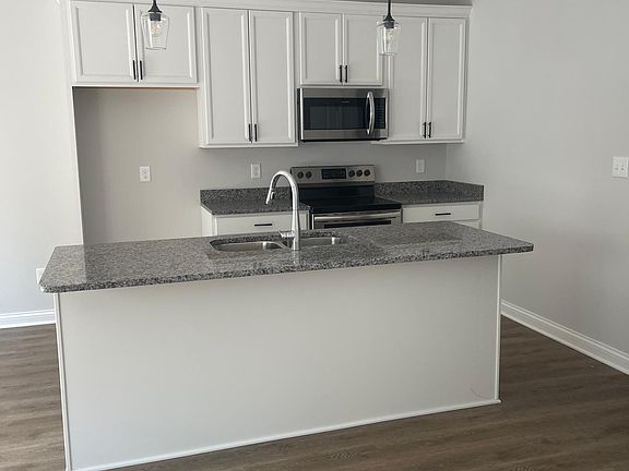 3rd image of 6530 Fortuna Ave #0