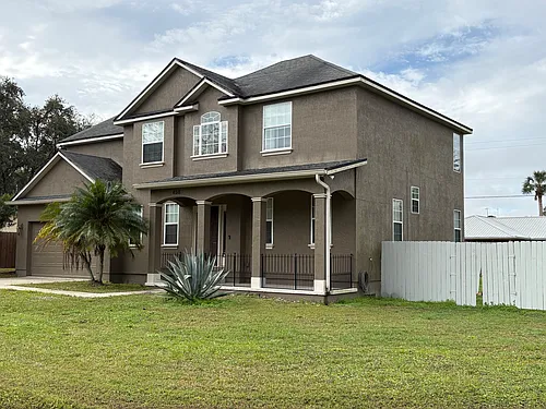 438 Palm Dr Photo 1
