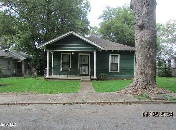 2nd image of 216 Johnson Park