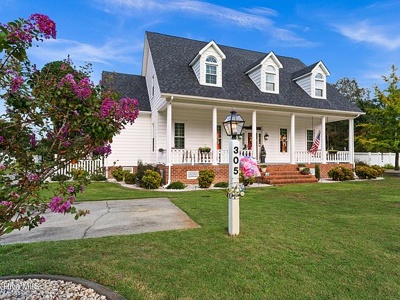 2nd image of 305 Fox Ridge Road