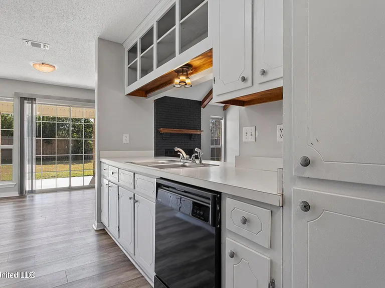 987 Bluff Rdg — Photo 12