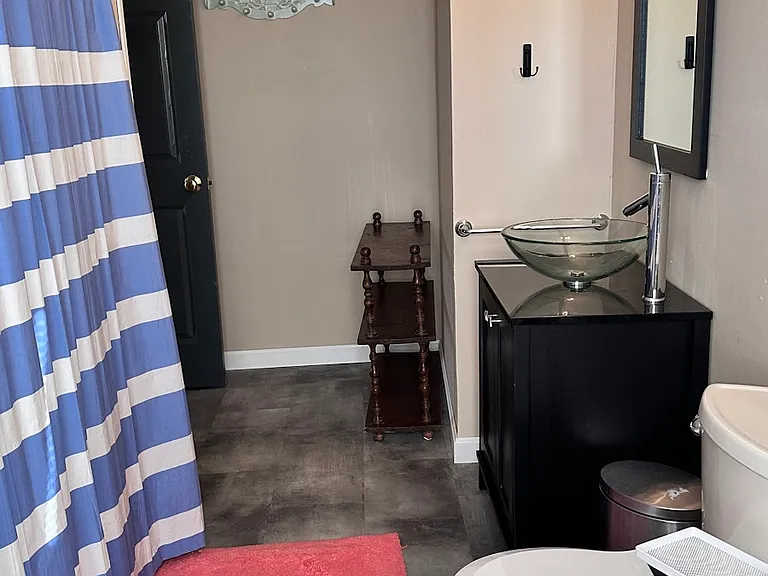 24 Maple St — Photo 8