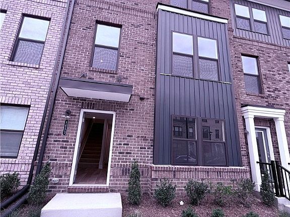 2nd image of 9453 Alquist St