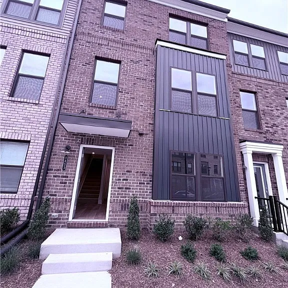 9453 Alquist St — Photo 2