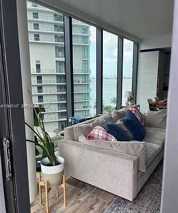 3rd image of 650 NE 32nd St Unit 608