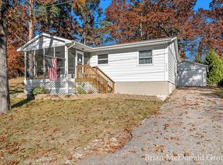 1518 Manitou Ln, Middleville, MI 49333