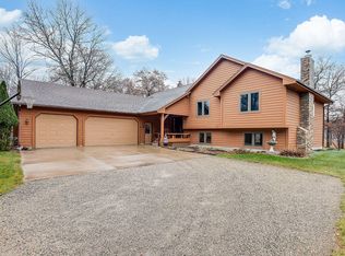 6816 Camp 3 Rd NE, Columbus, MN 55025