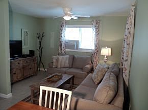5th image of 315 5th St