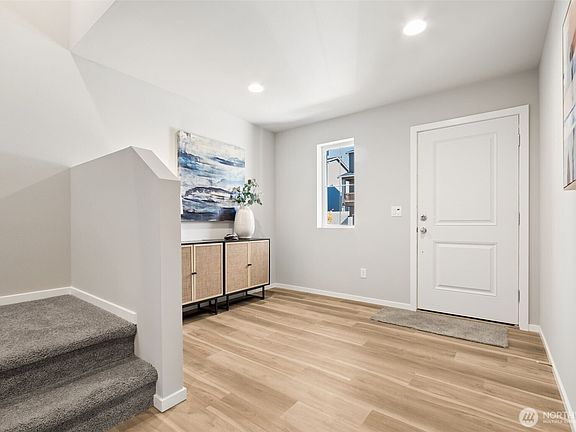 4th image of 18517 SE 271st Place